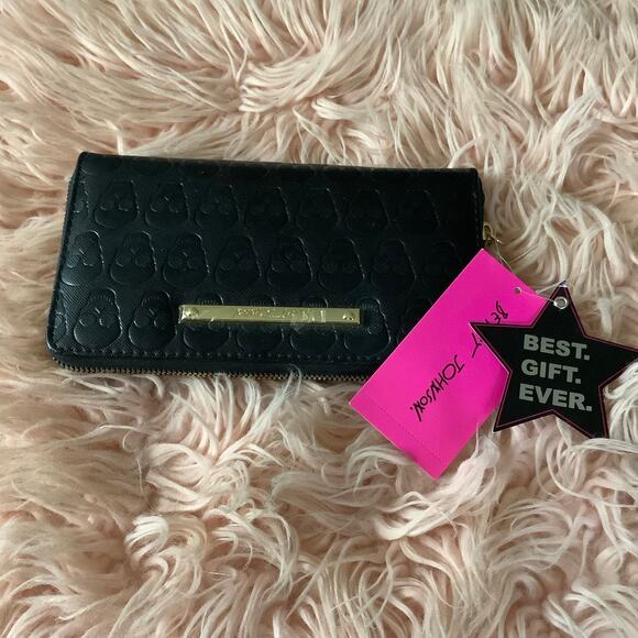 New with tag 🏷️ Betsey Johnson wallet - Picture 3 of 5